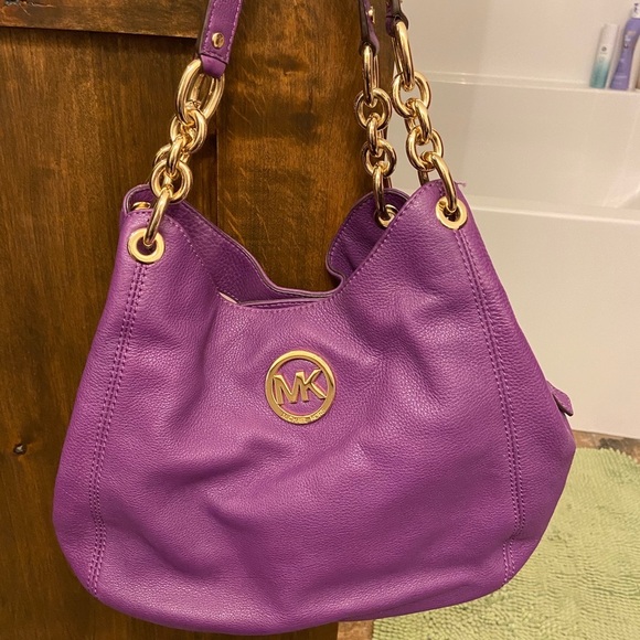 Michael Kors purple shoulder Bag - Picture 2 of 2